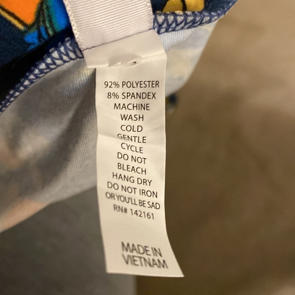 LULAROE TALL & CURVY DONALD DUCK LEGGINGS - Picture 5 of 9